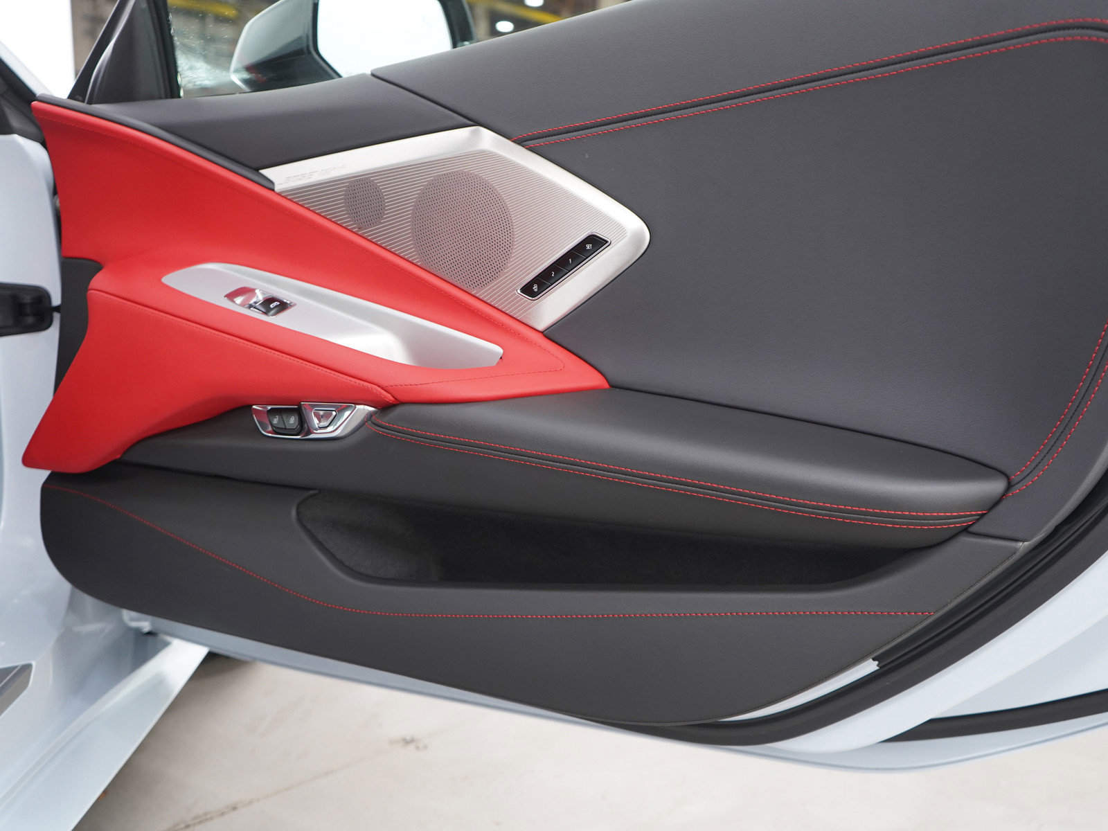 Used 2023 Chevrolet Corvette Stingray Preferred Cpe w/ Z51 Performance Package image 9