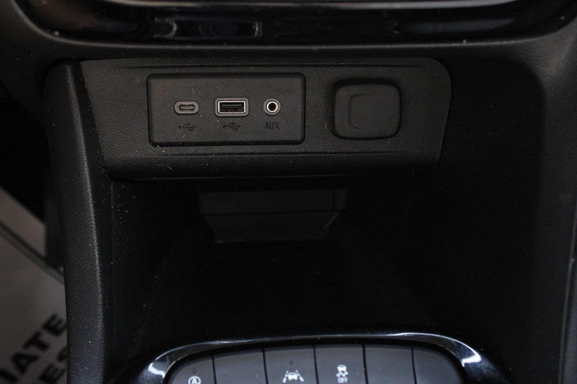 Used 2023 Buick Encore GX Select FWD image 37
