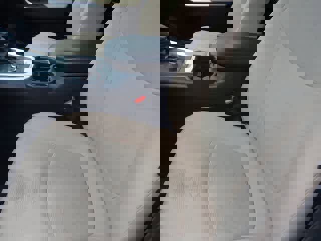 Used 2020 Toyota RAV4 XLE image 9