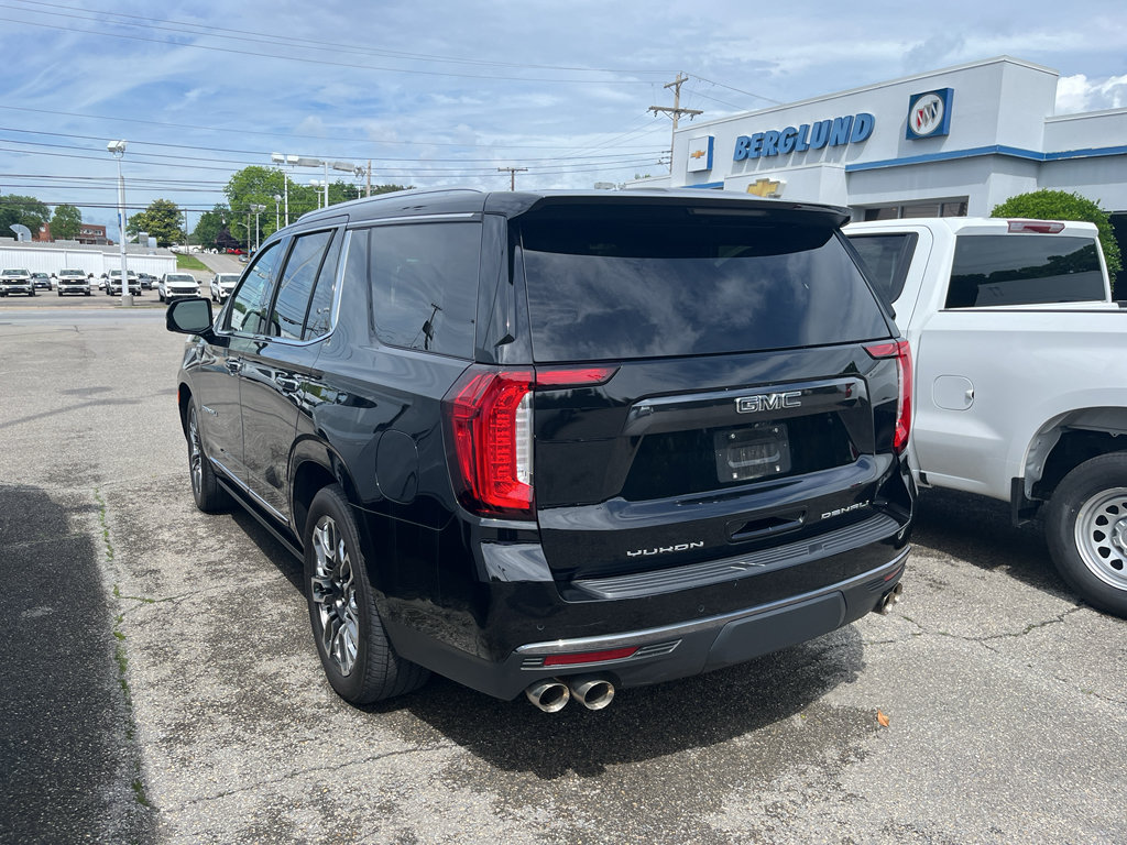 Used 2024 GMC Yukon Denali Ultimate AWD/4WD image 7