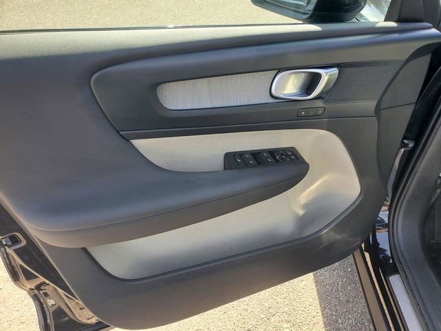 Certified 2023 Volvo XC40 B5 Plus w/ Driver Assist Package image 10