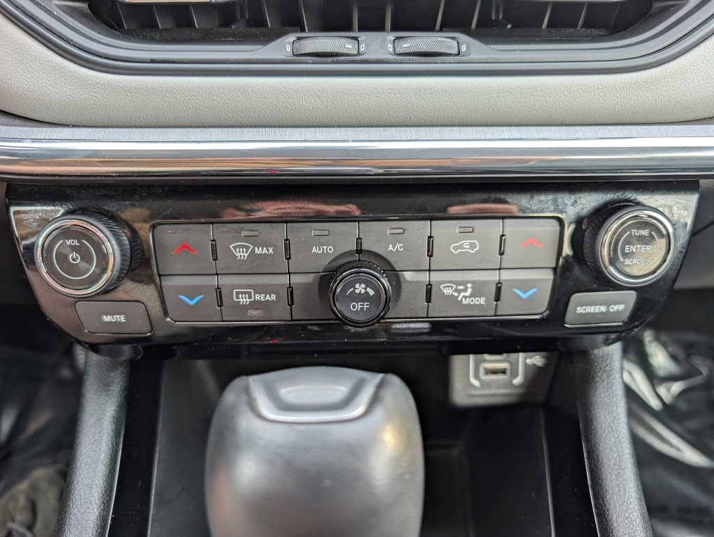 Used 2022 Jeep Compass Limited image 23