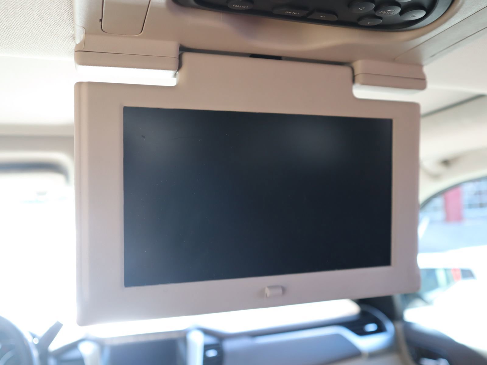 Used 2019 Chevrolet Suburban Premier AWD/4WD image 22