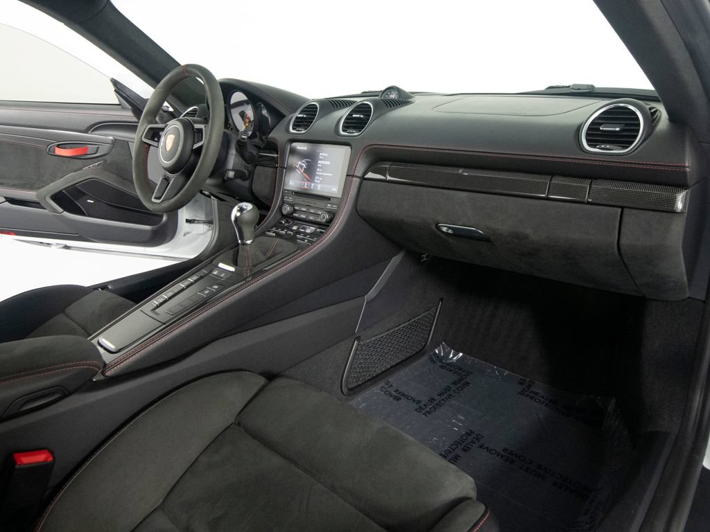 Certified 2022 Porsche 718 Cayman GT4 RWD image 36