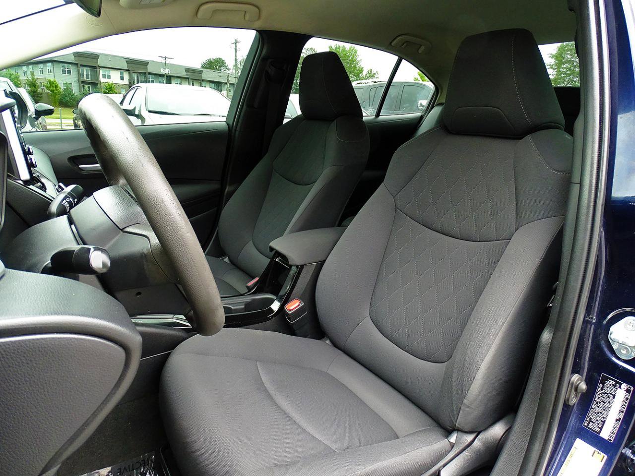 Used 2020 Toyota Corolla LE FWD image 21