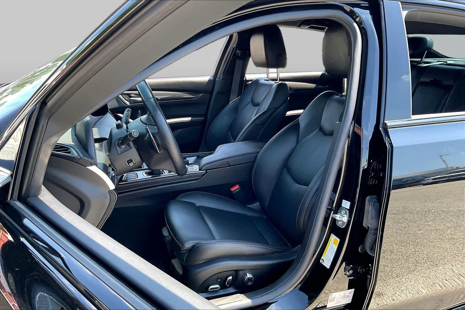 Used 2025 Cadillac CT5 Sport RWD image 8
