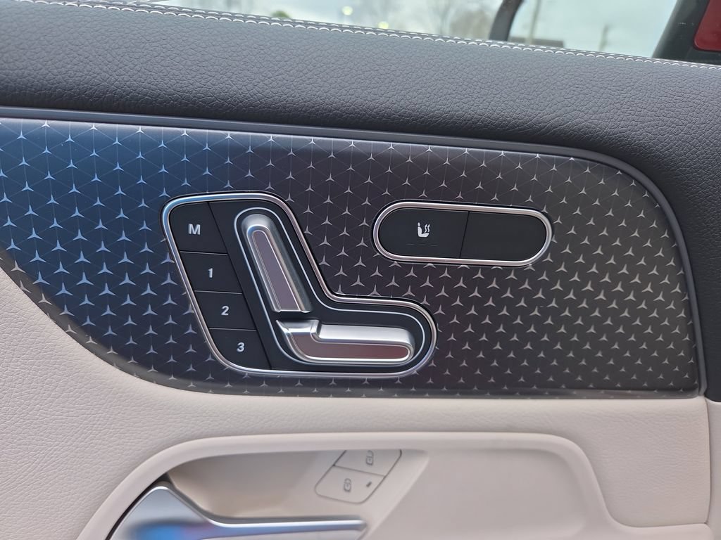New 2026 Mercedes-Benz GLA 250 4MATIC image 13