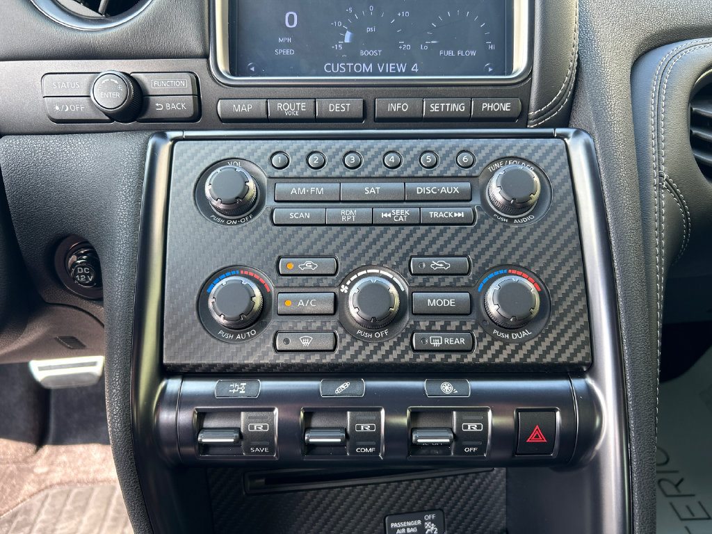 Used 2015 Nissan GT-R Black Edition AWD/4WD image 18