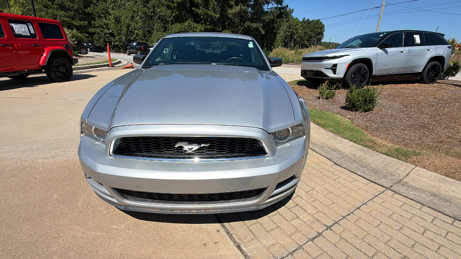 Used 2013 Ford Mustang Coupe RWD image 3