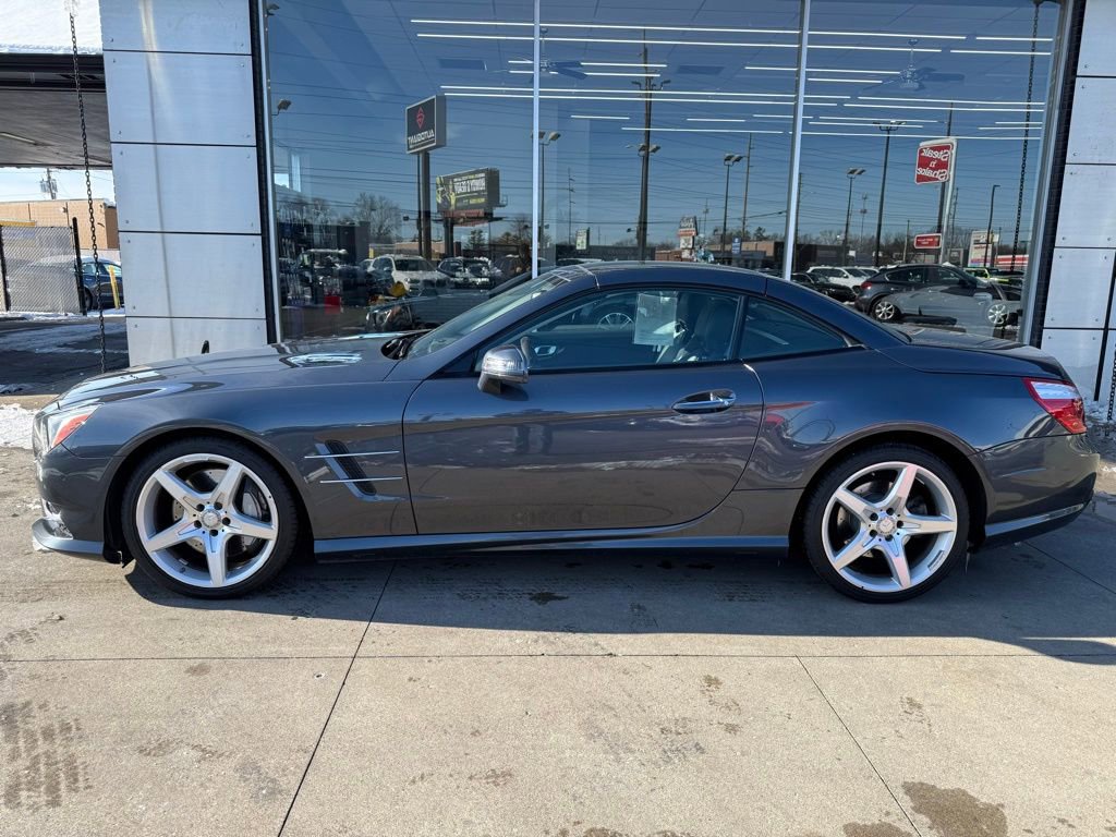 Used 2015 Mercedes-Benz SL 400 image 2