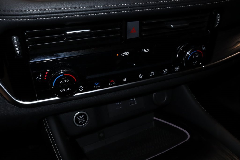 Certified 2023 Nissan Rogue Platinum w/ Platinum Premium Package image 32