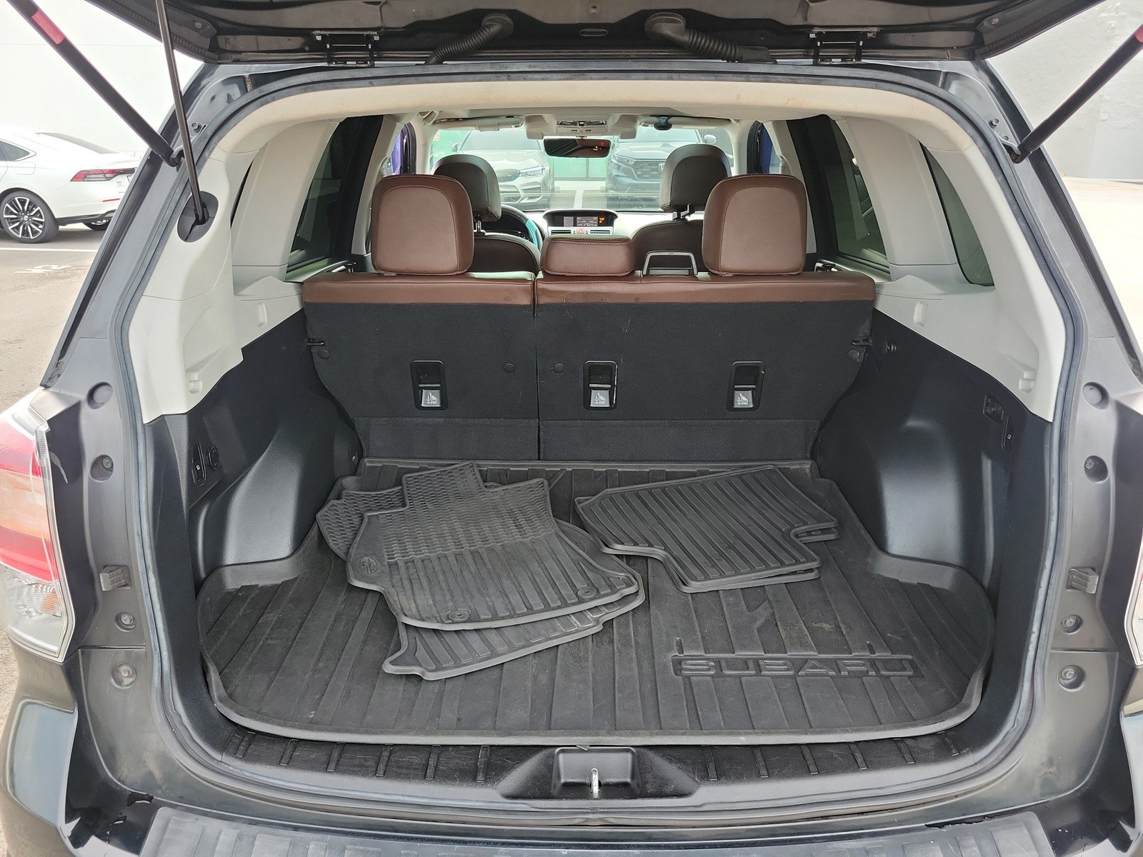 Used 2017 Subaru Forester 2.5i Touring AWD/4WD image 31