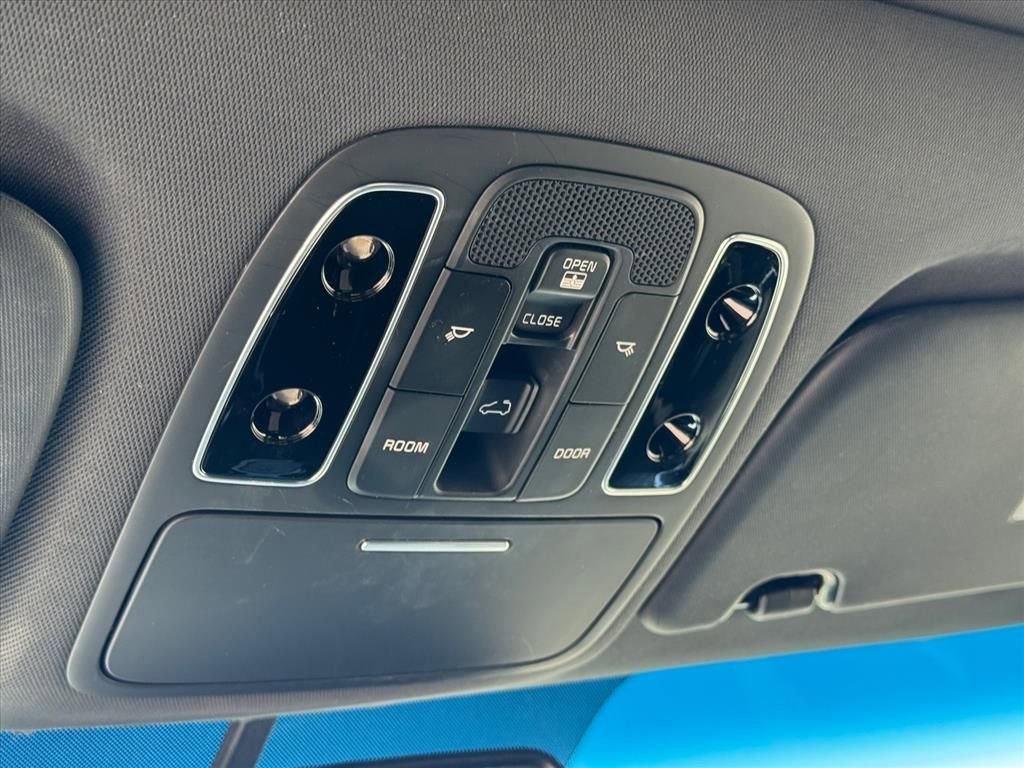 Used 2015 Kia Soul ! w/ Sun & Sound Package image 24