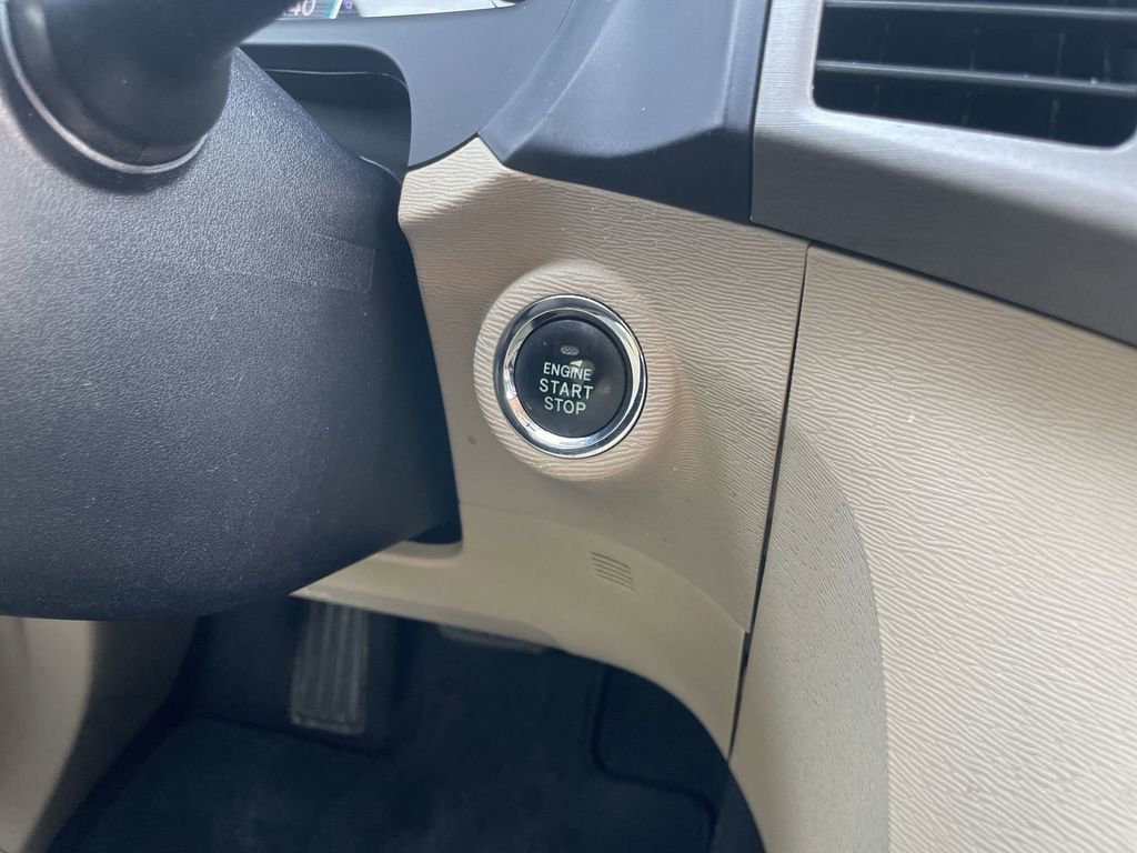 Used 2013 Toyota Venza XLE w/ XLE Premium Pkg image 24