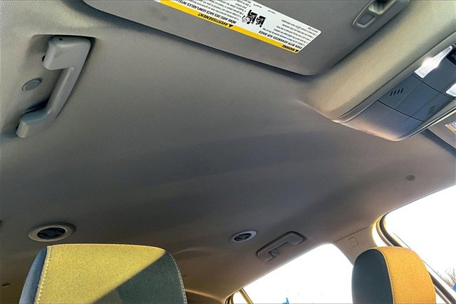 Used 2023 GMC Acadia SLE w/ Driver Convenience Package image 28