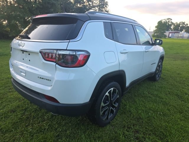 Used 2022 Jeep Compass Limited AWD/4WD image 9