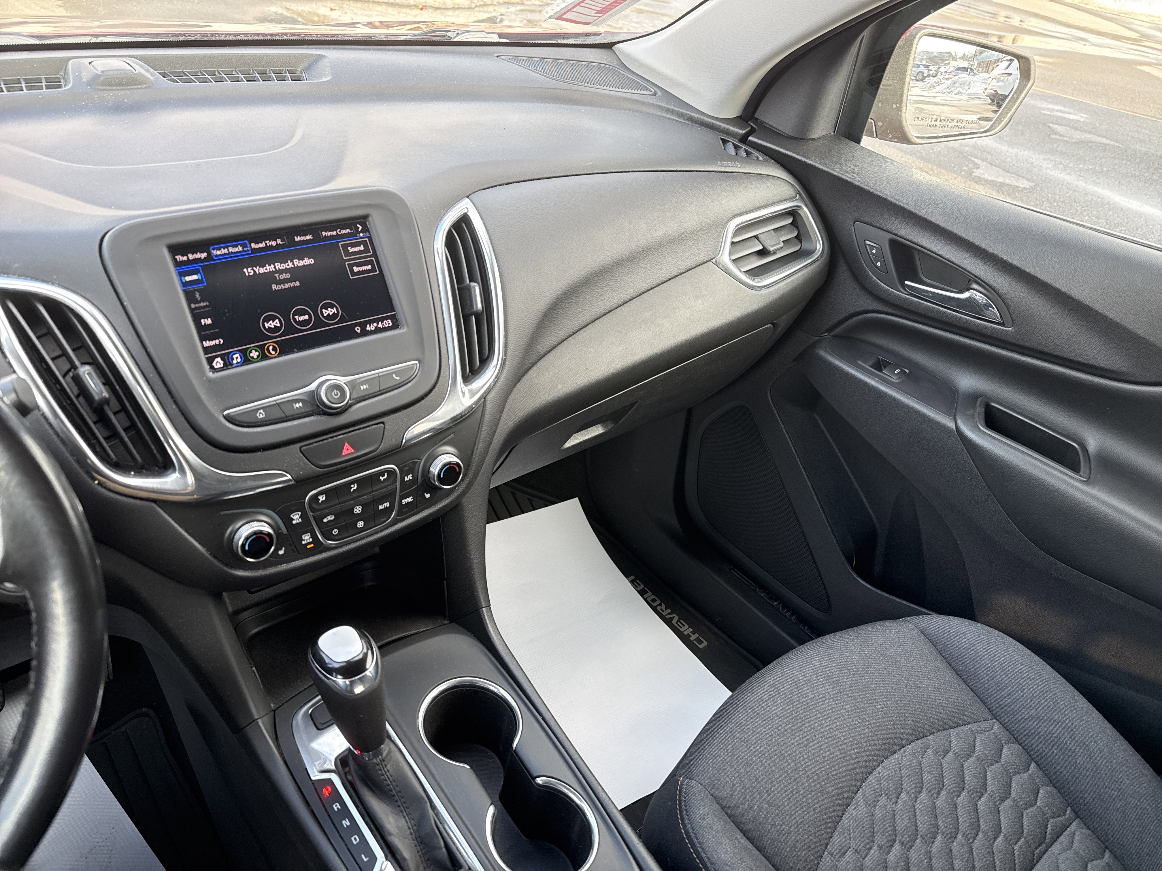 Used 2020 Chevrolet Equinox LT image 24