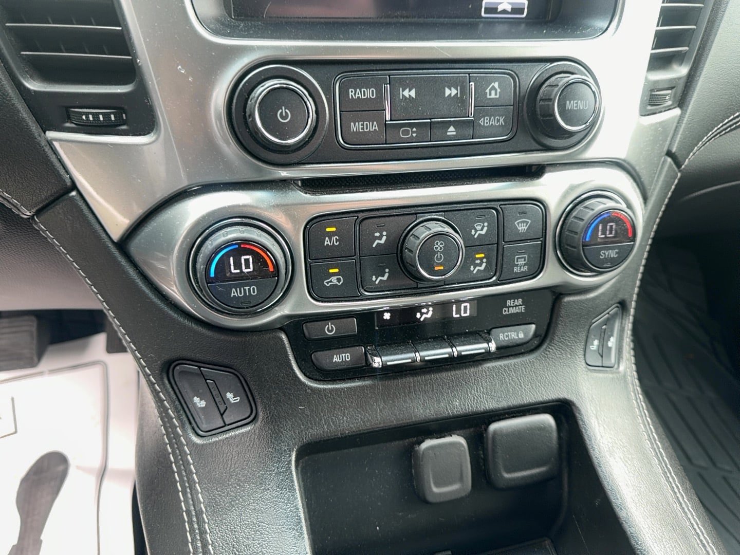 Used 2018 Chevrolet Tahoe LT AWD/4WD image 32