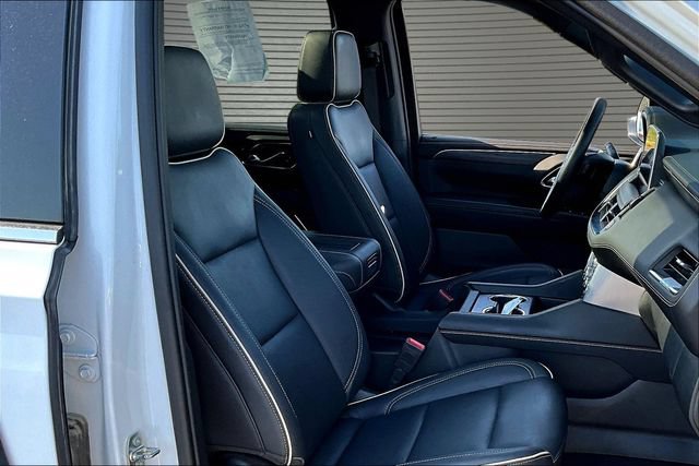 Used 2023 GMC Yukon XL SLT w/ SLT Premium Package AWD/4WD image 30