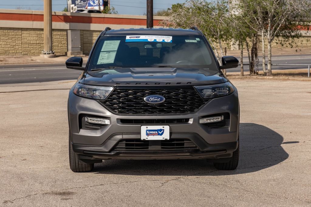 Used 2023 Ford Explorer ST-Line w/ Class IV Trailer Tow Package image 2