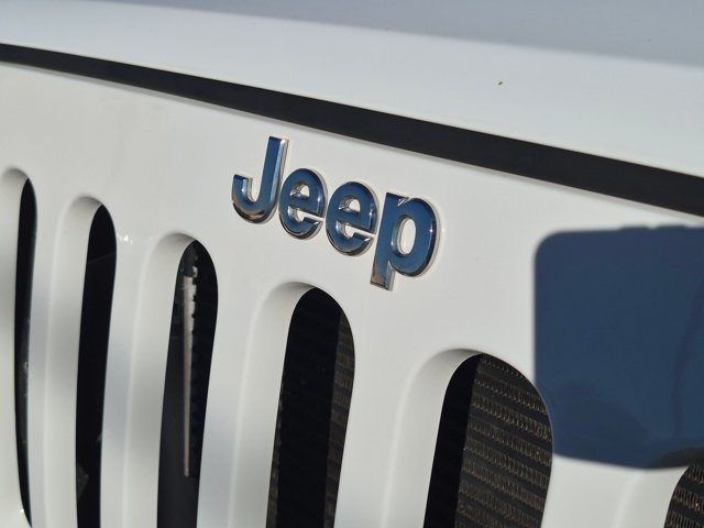 Used 2018 Jeep Wrangler Rubicon w/ Power Convenience Group AWD/4WD image 7