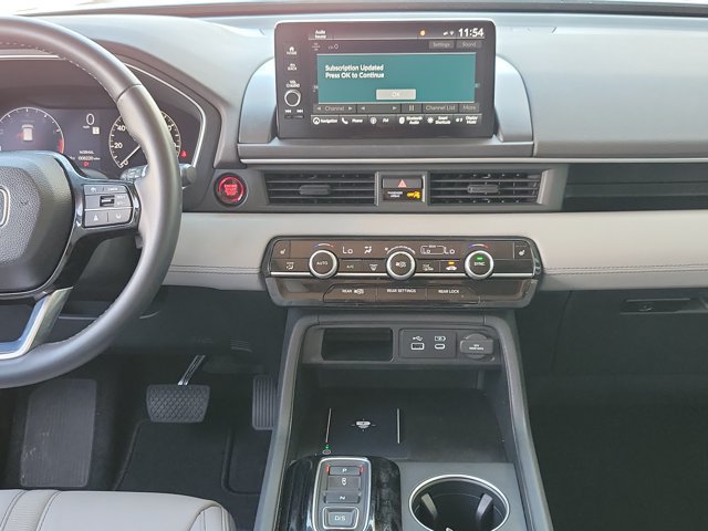 Used 2023 Honda Pilot Touring image 22