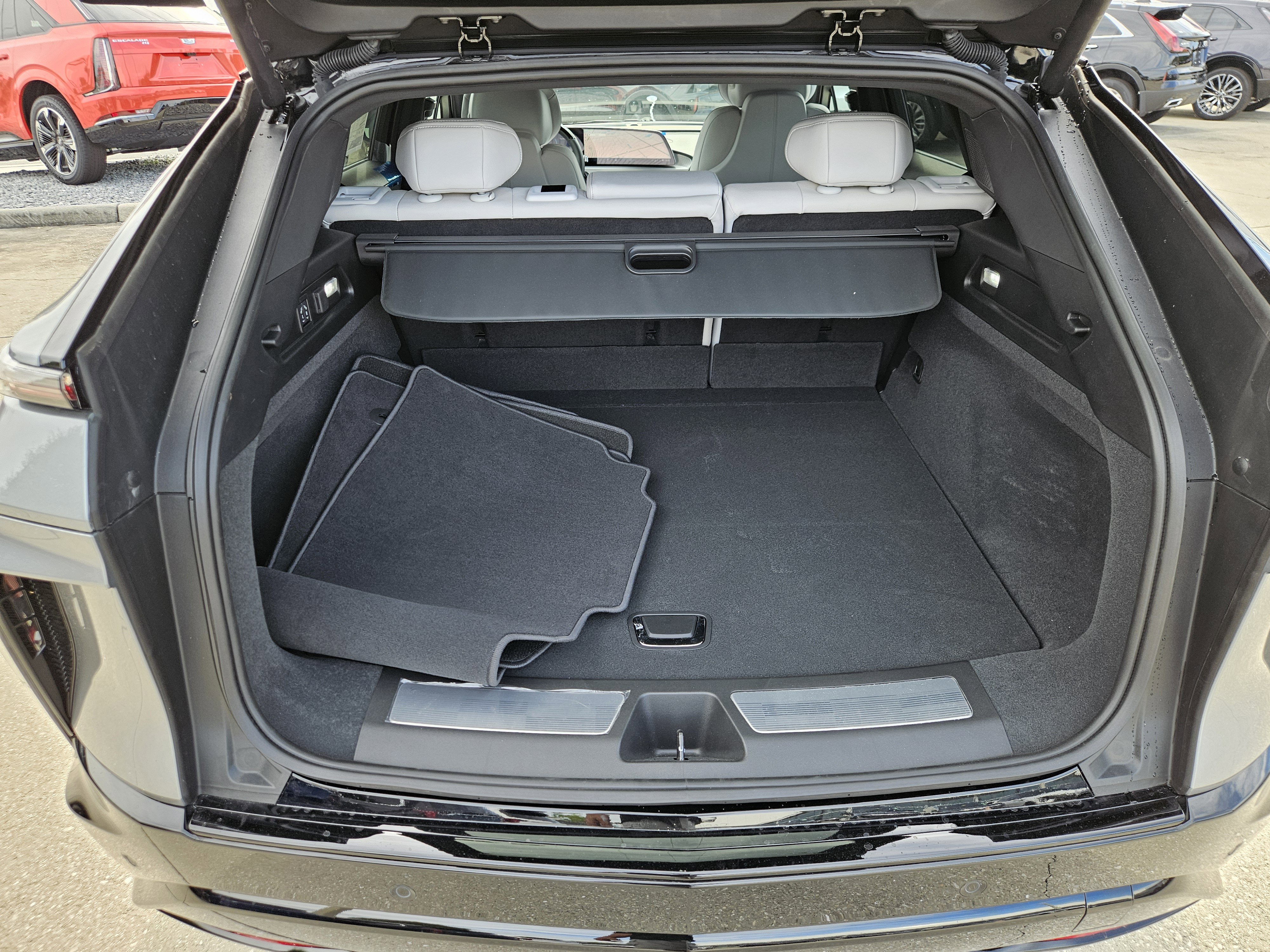 New 2025 Cadillac Lyriq Sport image 12