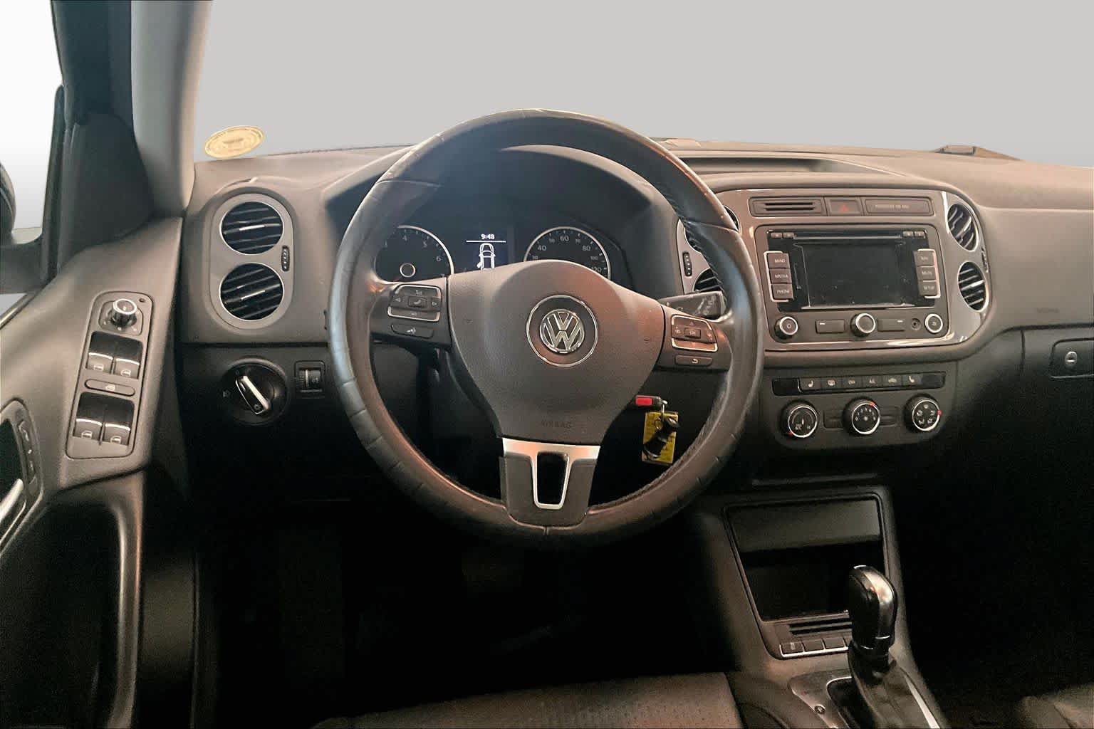 Used 2013 Volkswagen Tiguan SE AWD/4WD image 16