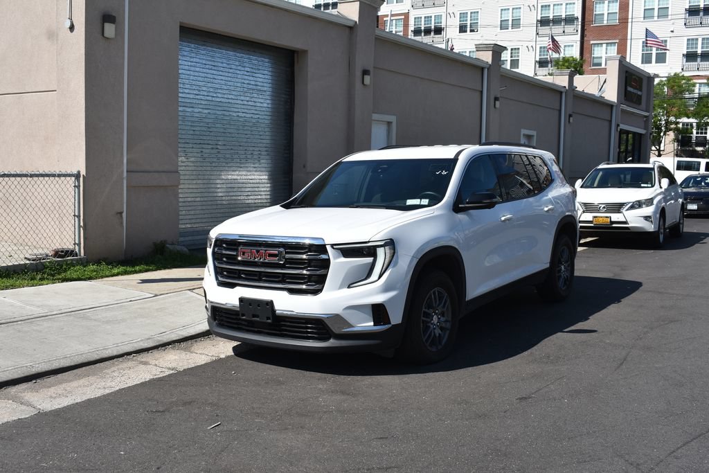 Used 2025 GMC Acadia Elevation AWD/4WD image 2