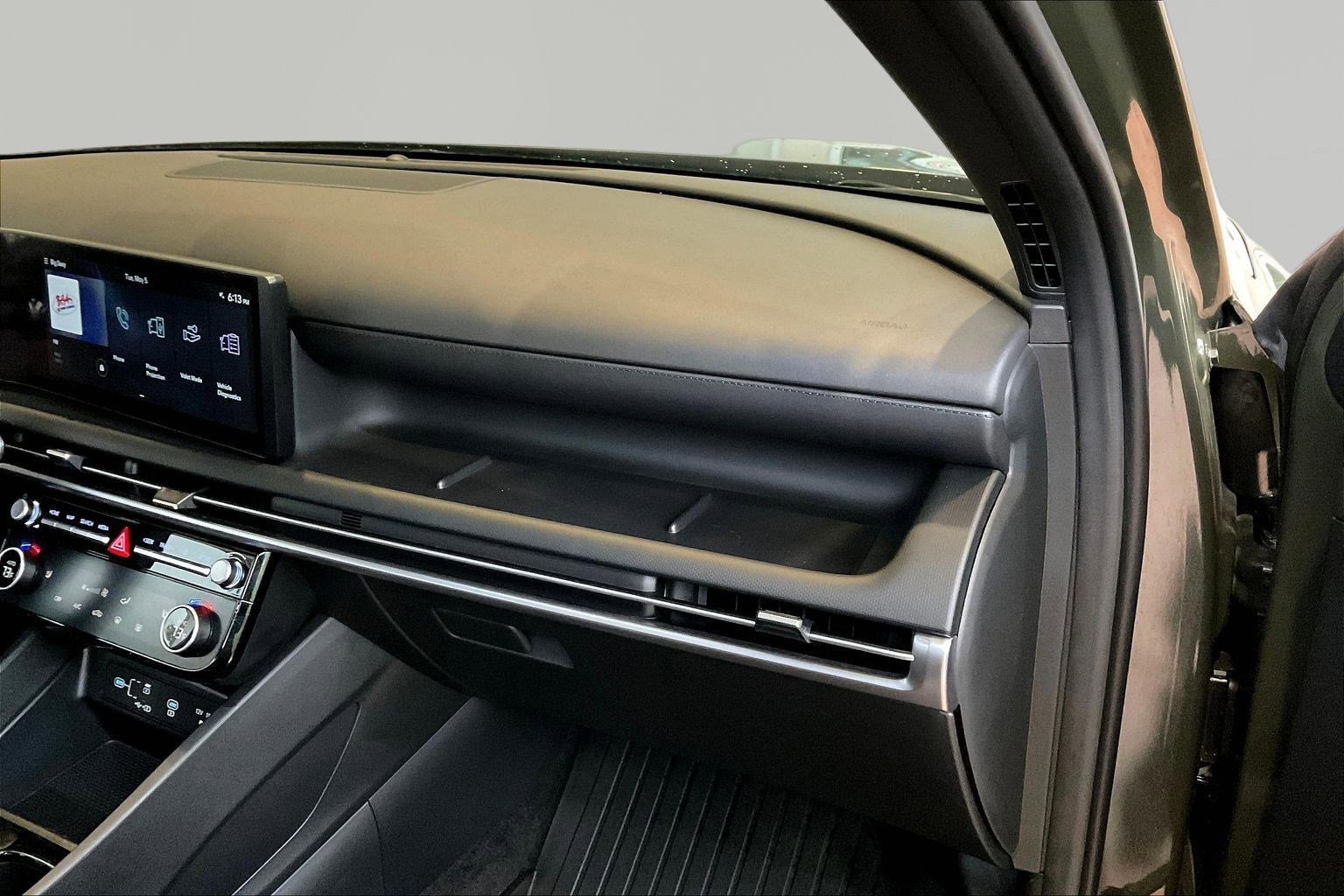 Used 2025 Hyundai Santa Cruz SEL AWD/4WD image 26
