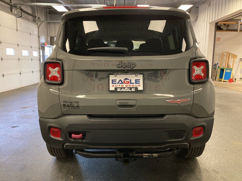 Used 2019 Jeep Renegade Trailhawk w/ UConnect 8.4 Nav Group AWD/4WD image 10