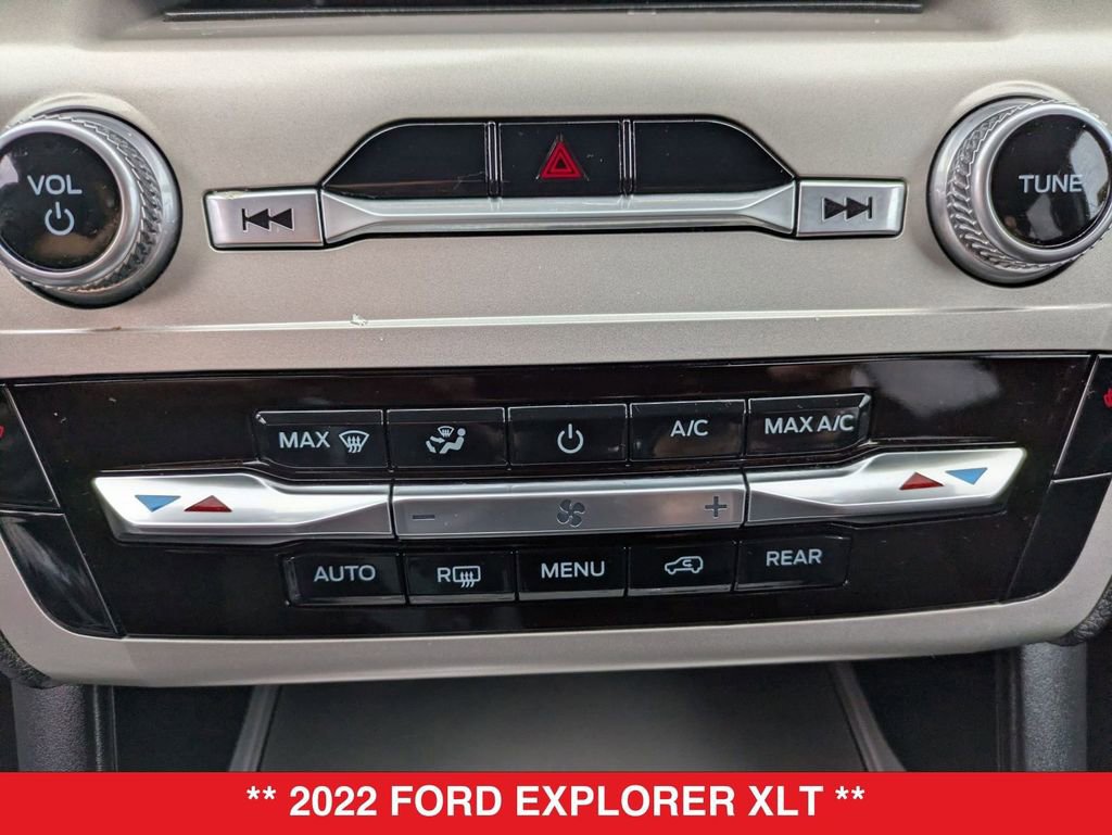 Used 2022 Ford Explorer XLT image 27