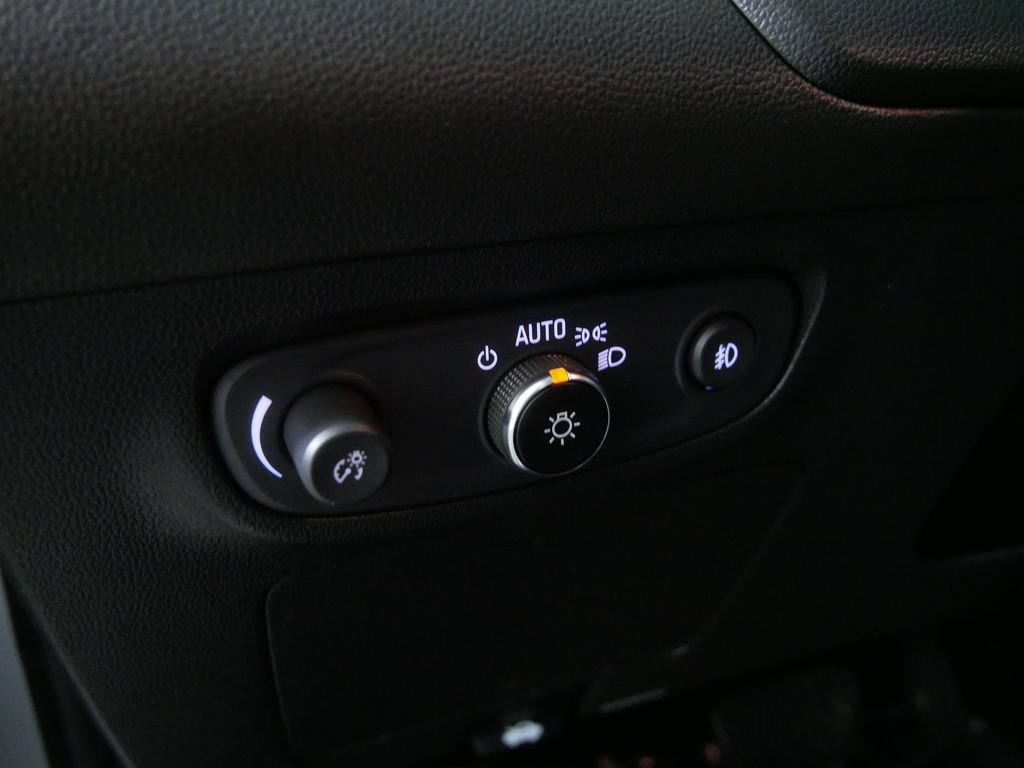 Used 2023 Buick Encore GX Preferred w/ Cold Weather Comfort Package AWD/4WD image 15