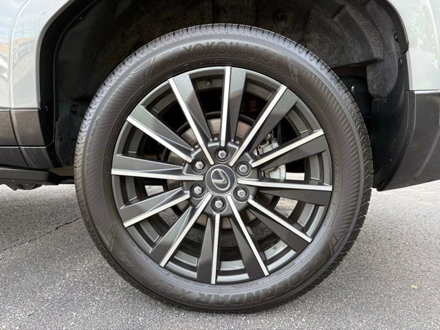 Used 2024 Lexus GX 550 w/ Accessory Package (2T) AWD/4WD image 16