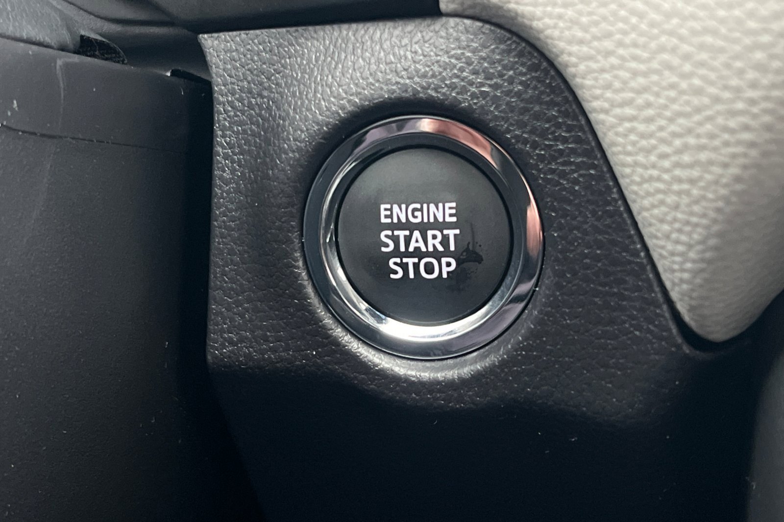 New 2025 Toyota RAV4 XLE w/ Convenience Package image 19