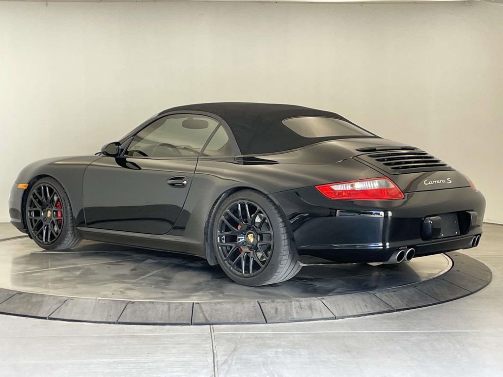 Used 2006 Porsche 911 Carrera S RWD image 3