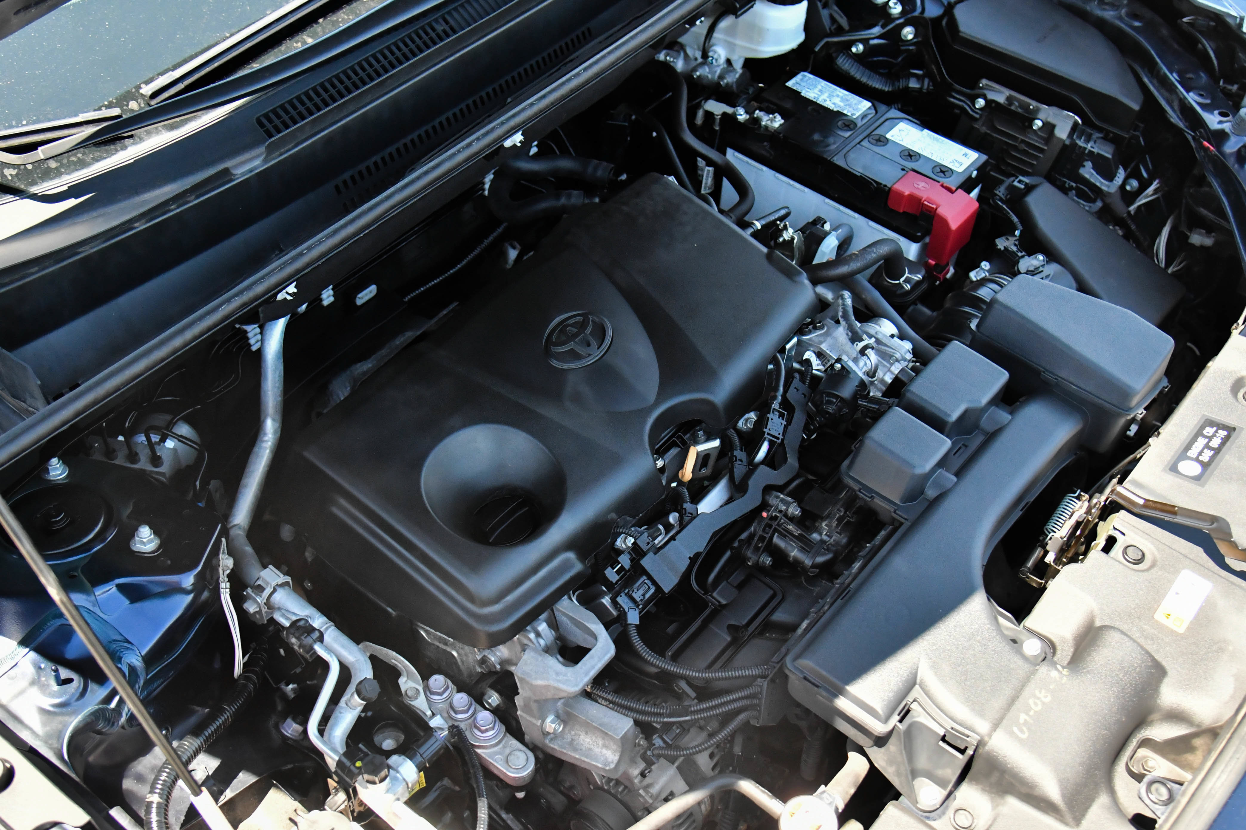 Used 2024 Toyota RAV4 XLE FWD image 47