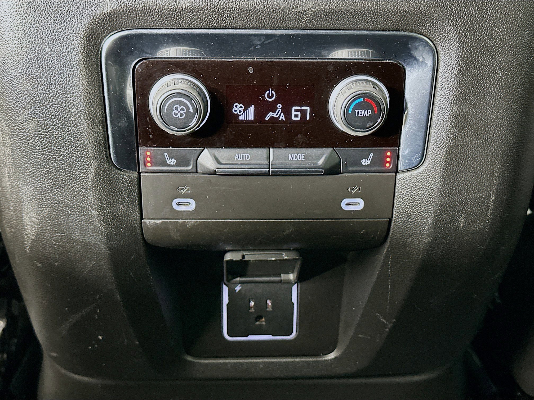 Used 2024 Chevrolet Tahoe Premier image 28