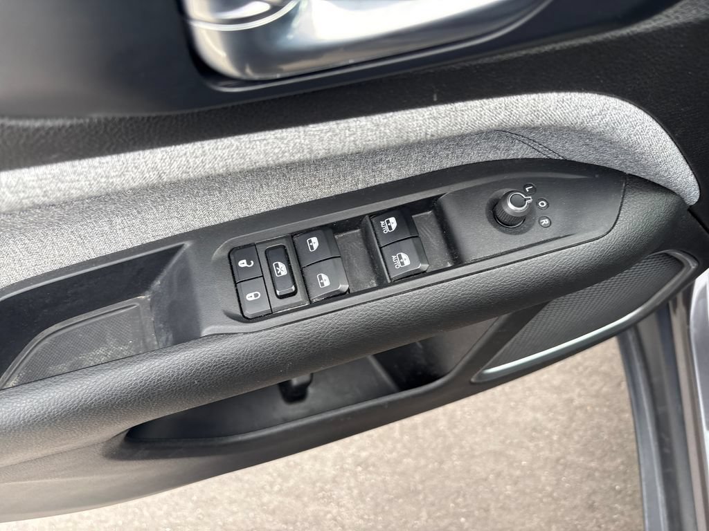 Used 2024 Jeep Compass Latitude AWD/4WD image 12