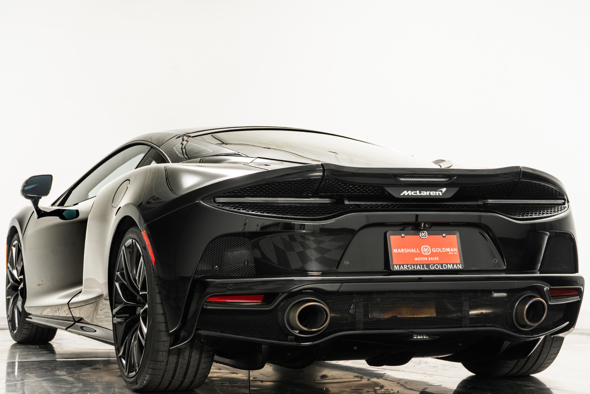 Used 2022 McLaren GT image 7
