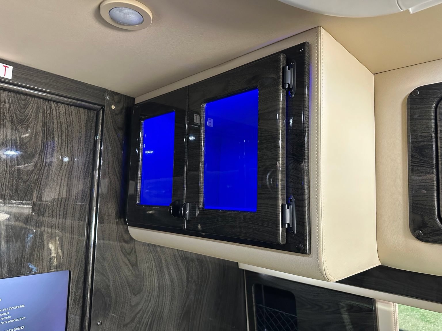 Used 2022 Mercedes-Benz Sprinter 3500 w/ Parking Package image 40