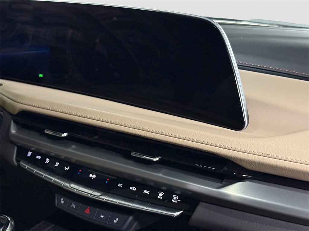 Used 2024 Cadillac XT4 Luxury w/ Cold Weather Package image 20