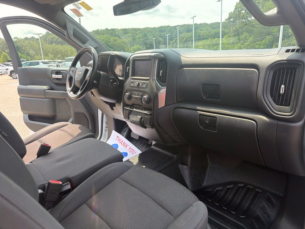 Certified 2025 Chevrolet Silverado 1500 W/T RWD image 29