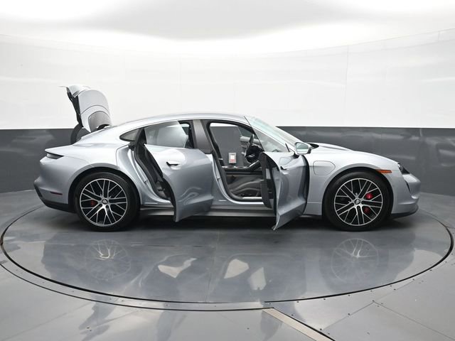 Certified 2022 Porsche Taycan 4S image 34