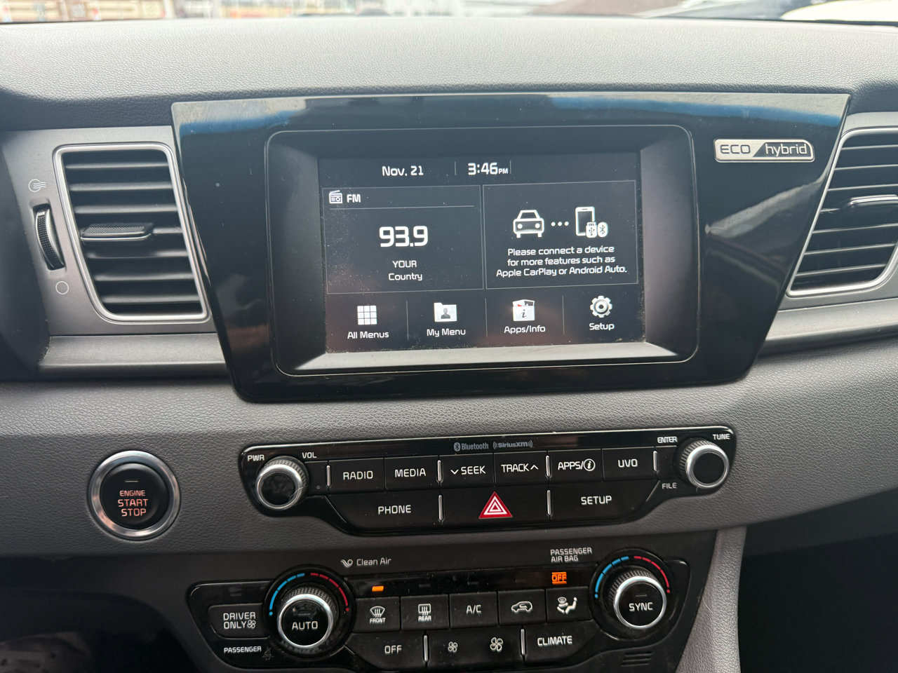 Used 2017 Kia Niro LX image 9