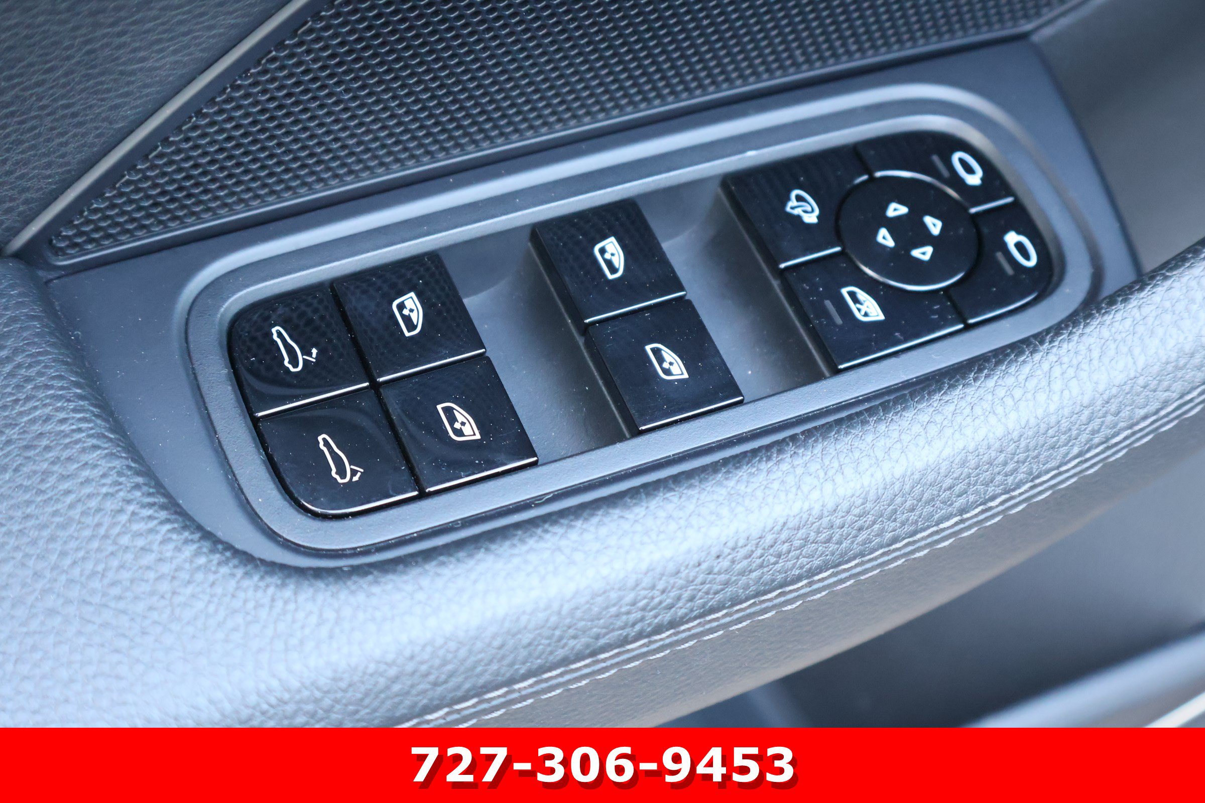 Used 2018 Porsche Panamera 4 AWD/4WD image 15