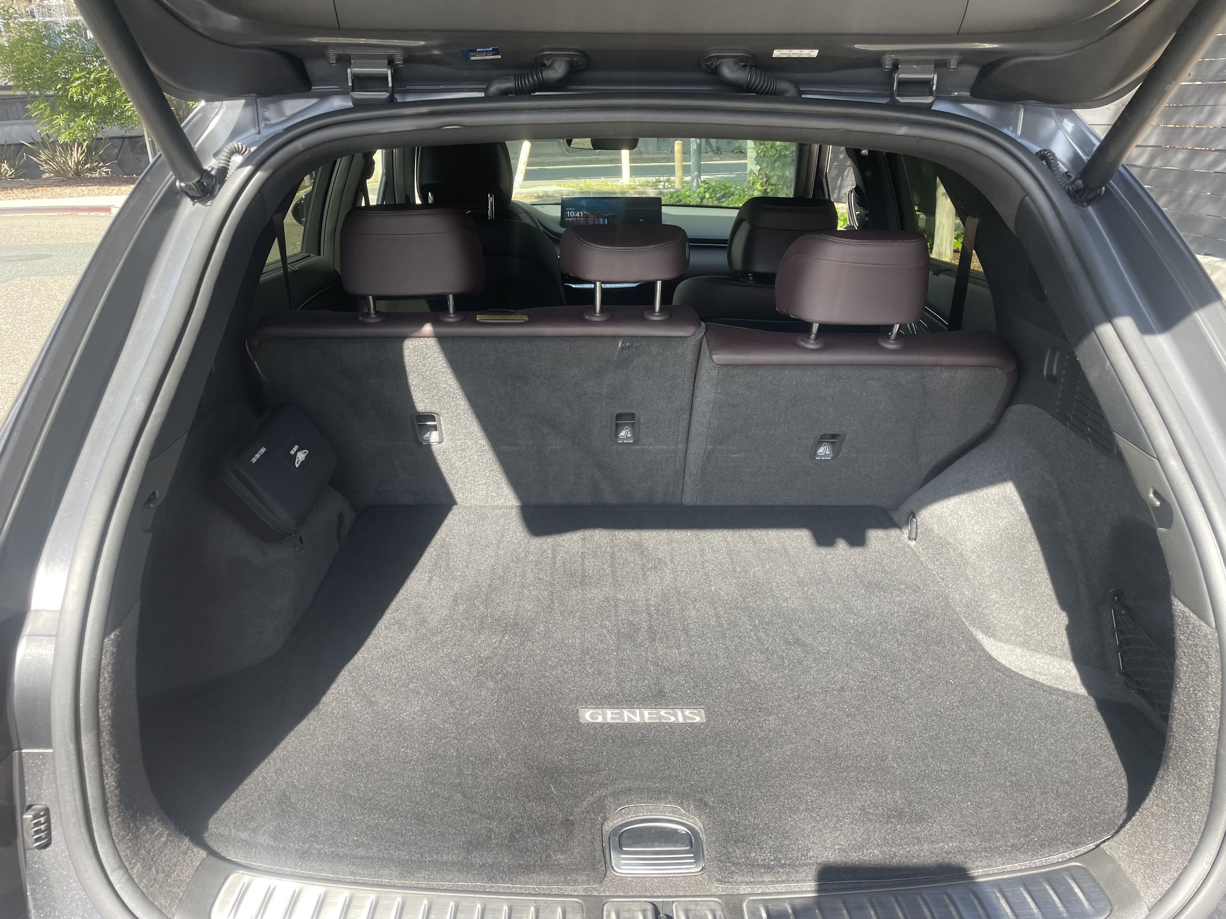 Used 2022 Genesis GV70 2.5T w/ Advanced Package image 14