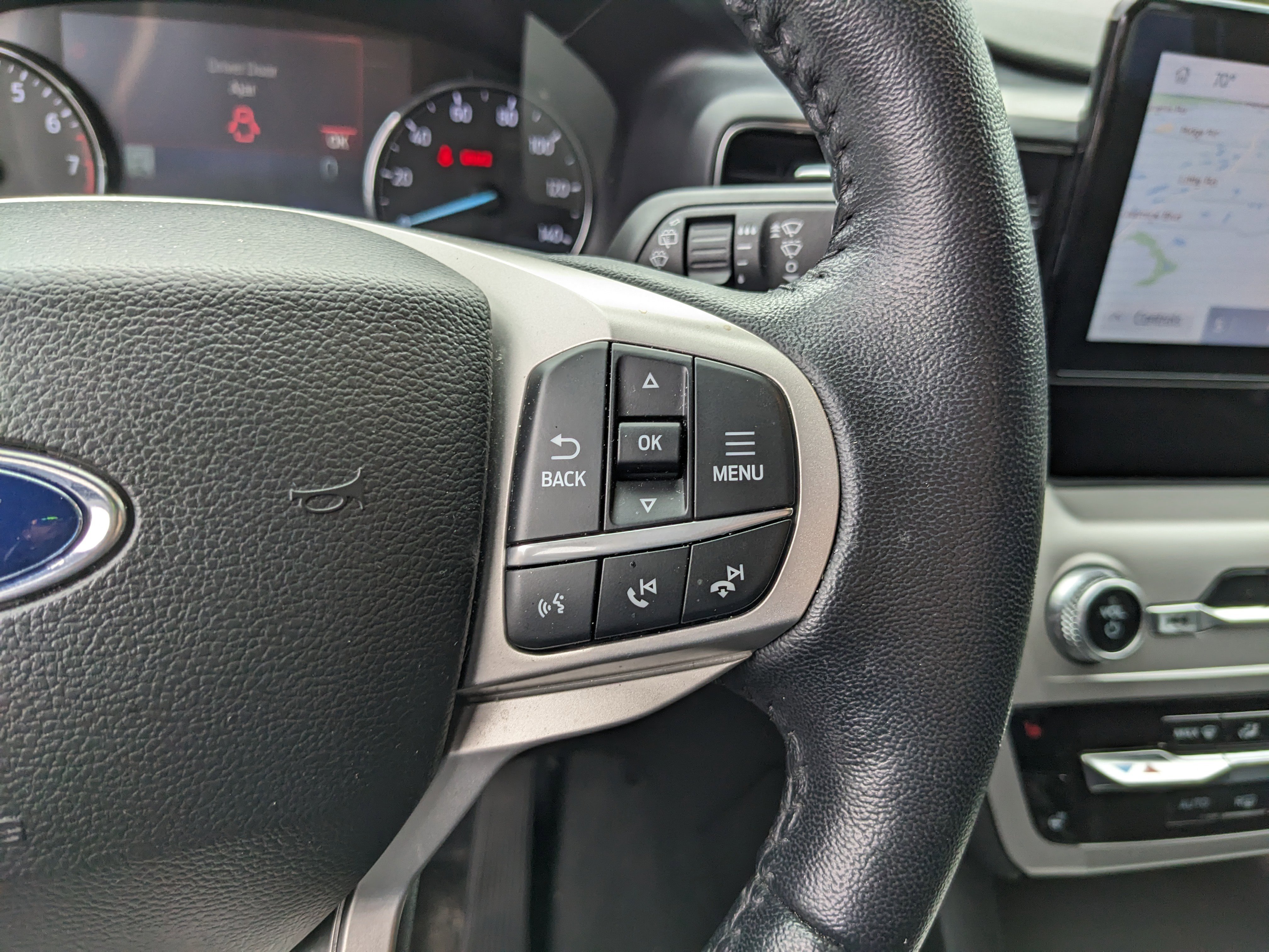 Certified 2022 Ford Explorer XLT w/ Equipment Group 202A image 30