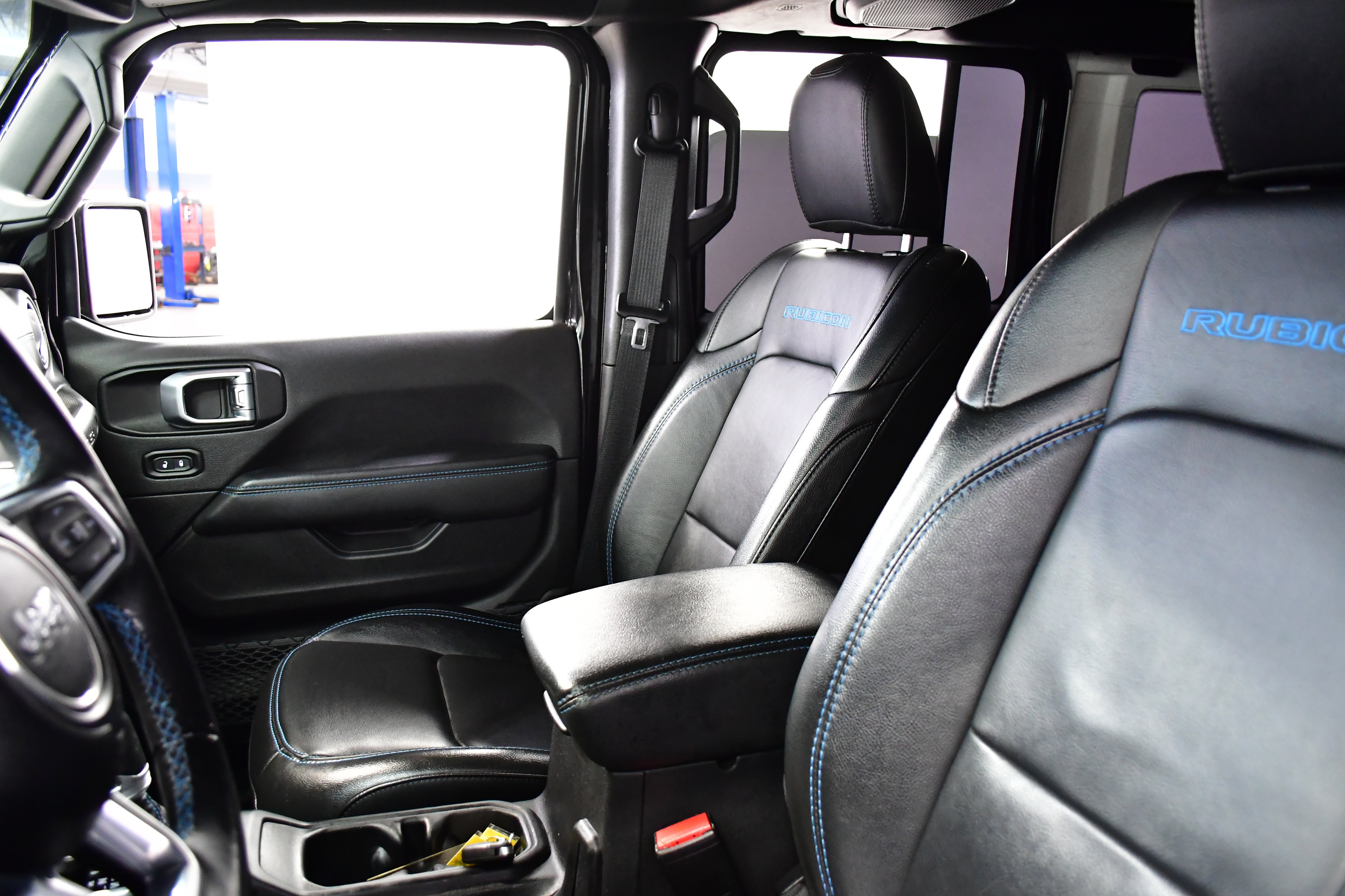 Used 2022 Jeep Wrangler Unlimited Rubicon 4xe w/ Cold Weather Group image 14