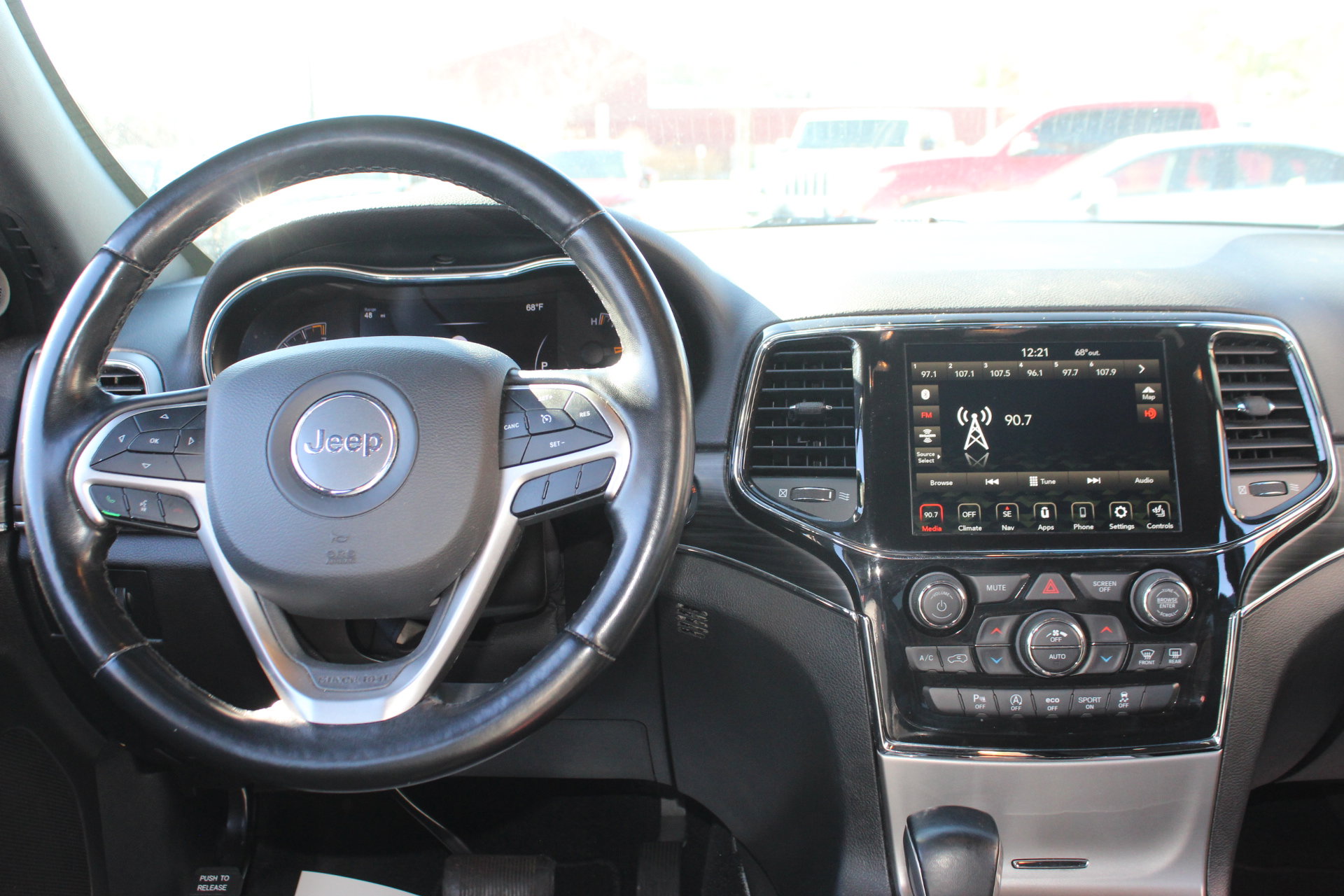 Used 2021 Jeep Grand Cherokee Limited w/ Luxury Group II image 26